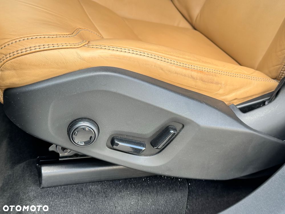 Volvo XC 90 D5 AWD Inscription - 25