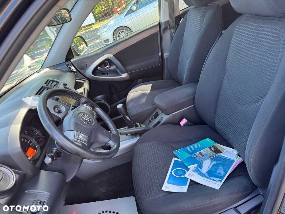 Toyota RAV4 - 33