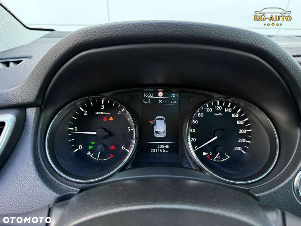 Nissan Qashqai - 25