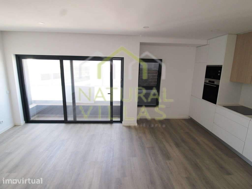 Penthouse T2 Nova com Terraço Privativo e Vista Panorâmica em Faro - Grande imagem: 2/13
