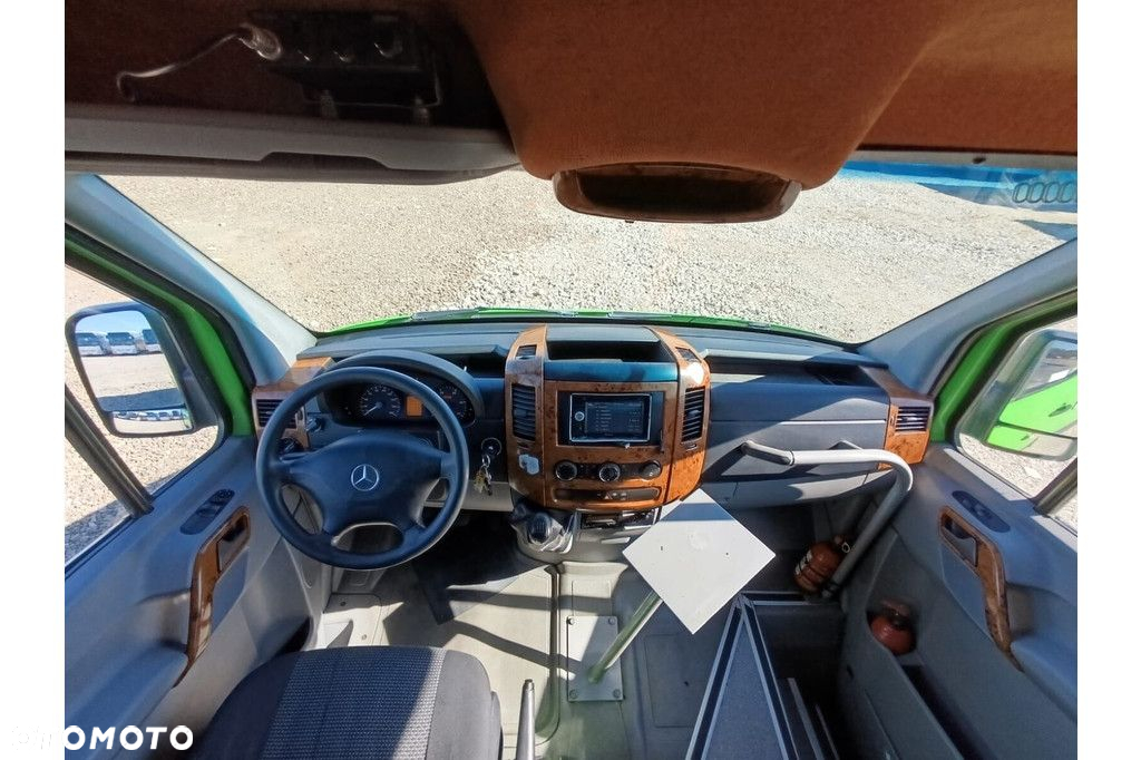 Mercedes-Benz Sprinter 516 - 16
