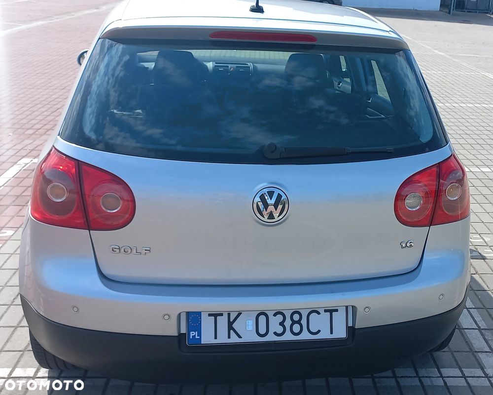 Volkswagen Golf 1.6 Comfortline - 4