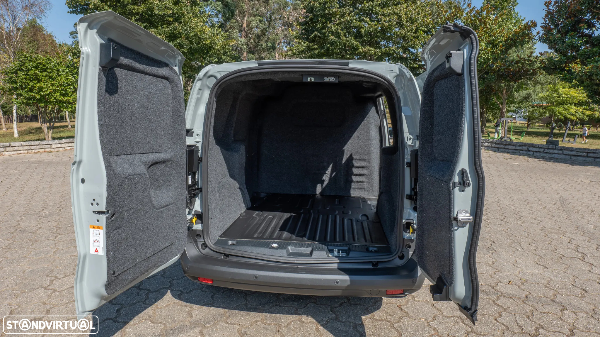 Ford Courier Van N1 1.5 EcoBlue 100cv Euro 6.2 Trend Plus 5 portas - 33