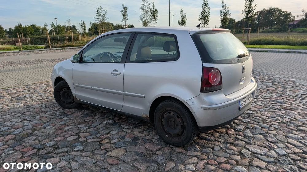 Volkswagen Polo 1.4 16V Basis - 2