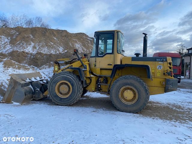 Komatsu WA270-3 - 4