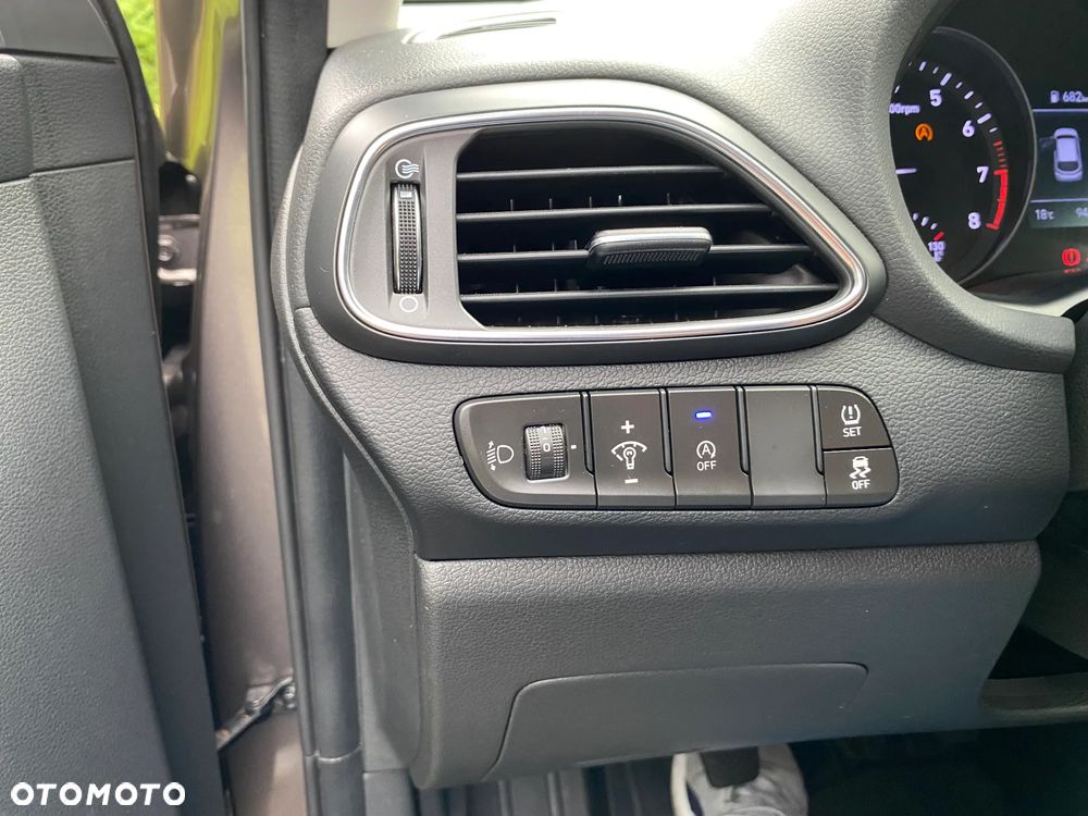 Hyundai i30 1.0 T-GDI Classic + - 10