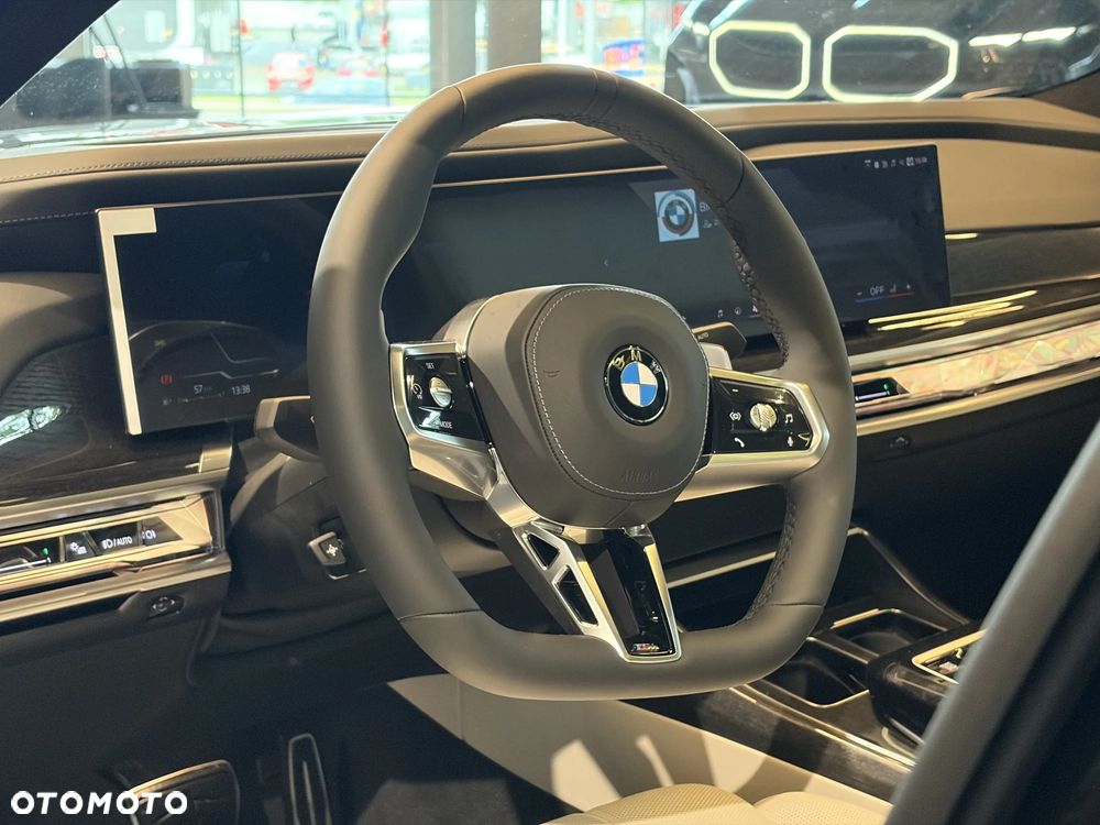 BMW Seria 7 740d xDrive mHEV Nero Lusso Edition sport - 19