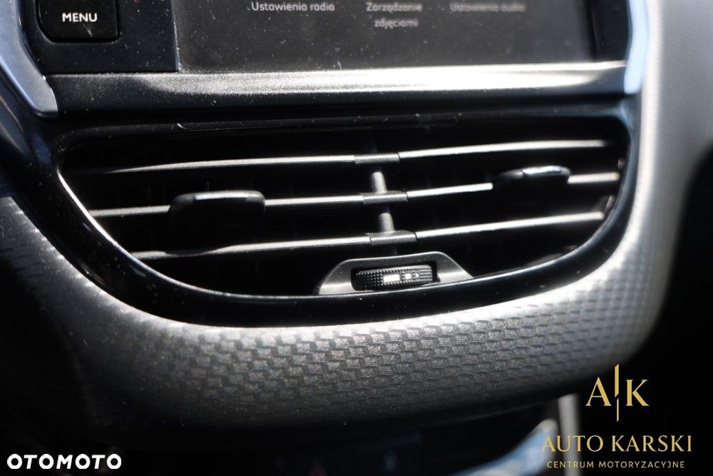Peugeot 208 - 26