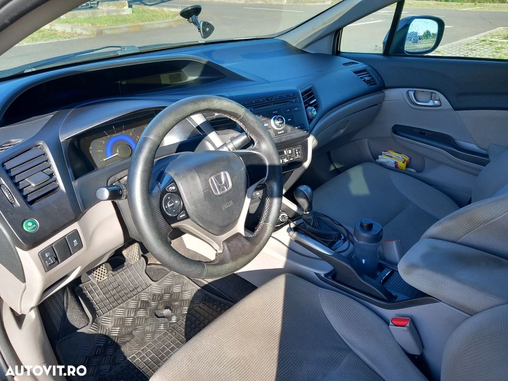 Honda Civic 1.8 MT ES - 16