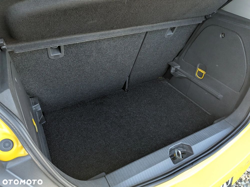 Opel Corsa 1.4 16V Satellite - 25