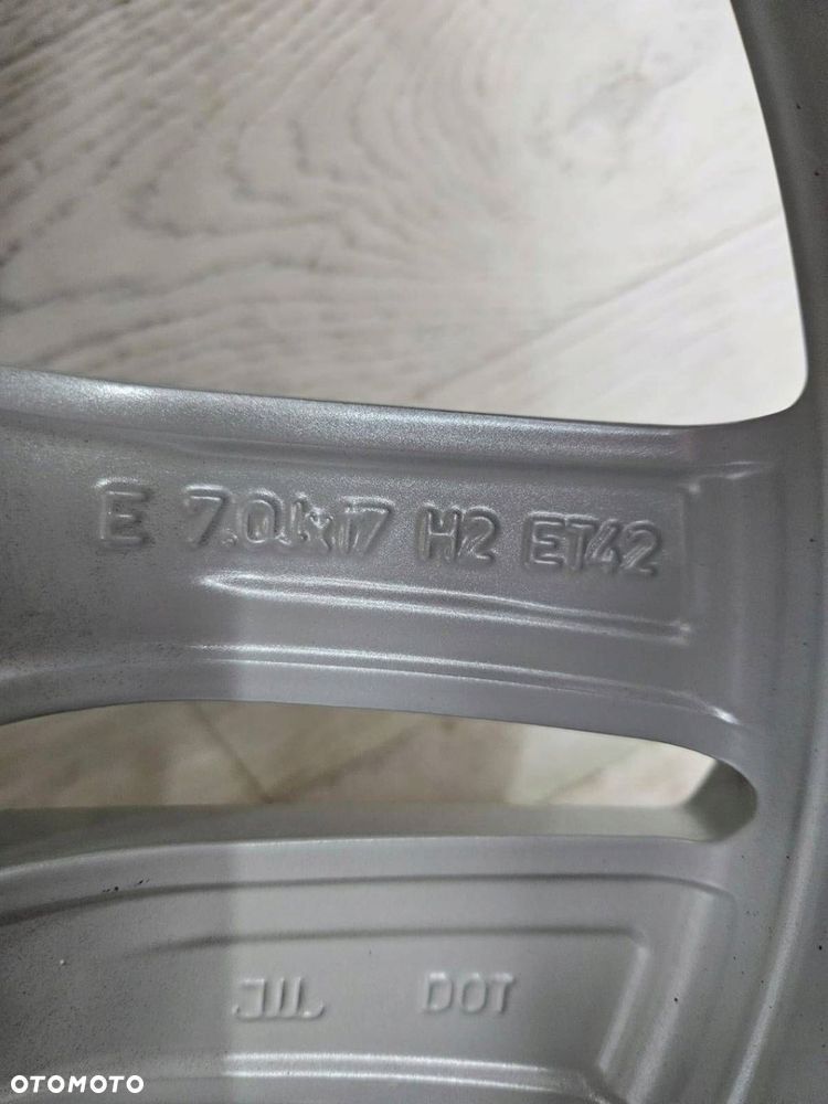 Felga Audi A4 B9 8W0 7.0Jx17H2 Et42 5x112 - 11