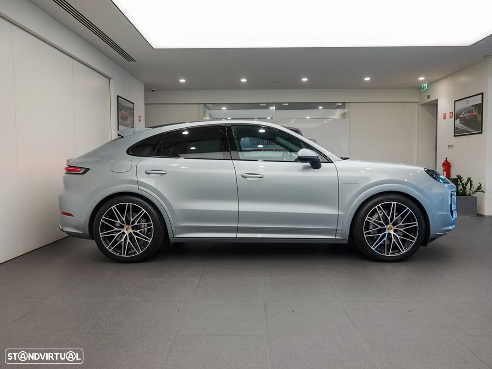 Porsche Cayenne Coupé E-Hybrid - 9