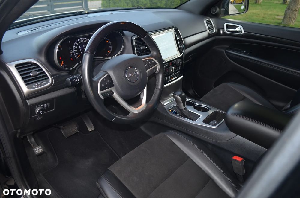 Jeep Grand Cherokee - 10