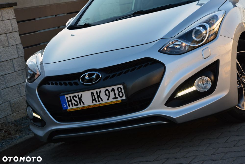 Hyundai i30 1.6 CRDi Premium - 28