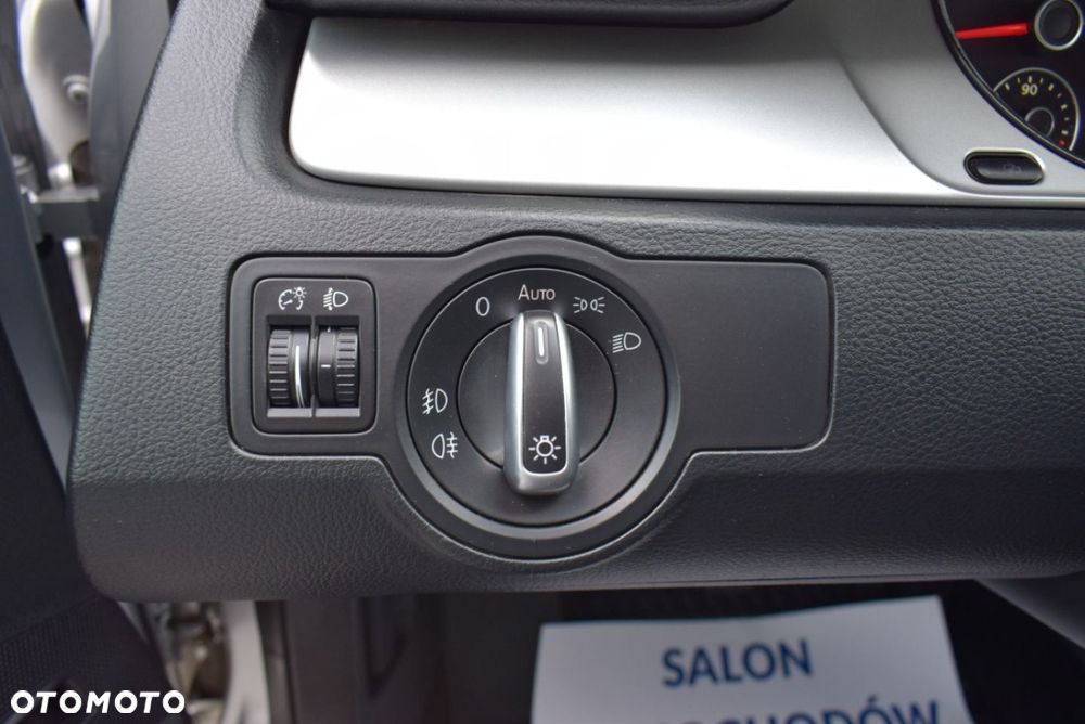 Volkswagen Passat - 19