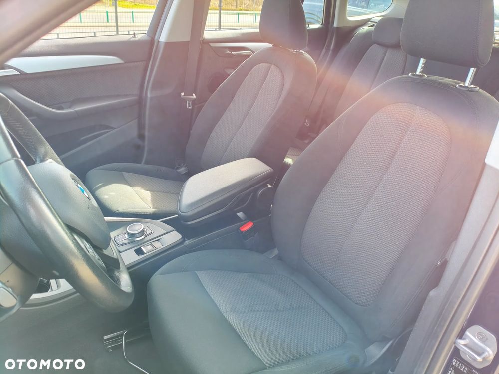BMW X1 sDrive18d - 10