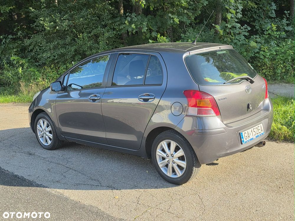 Toyota Yaris 1.33 Luna - 4