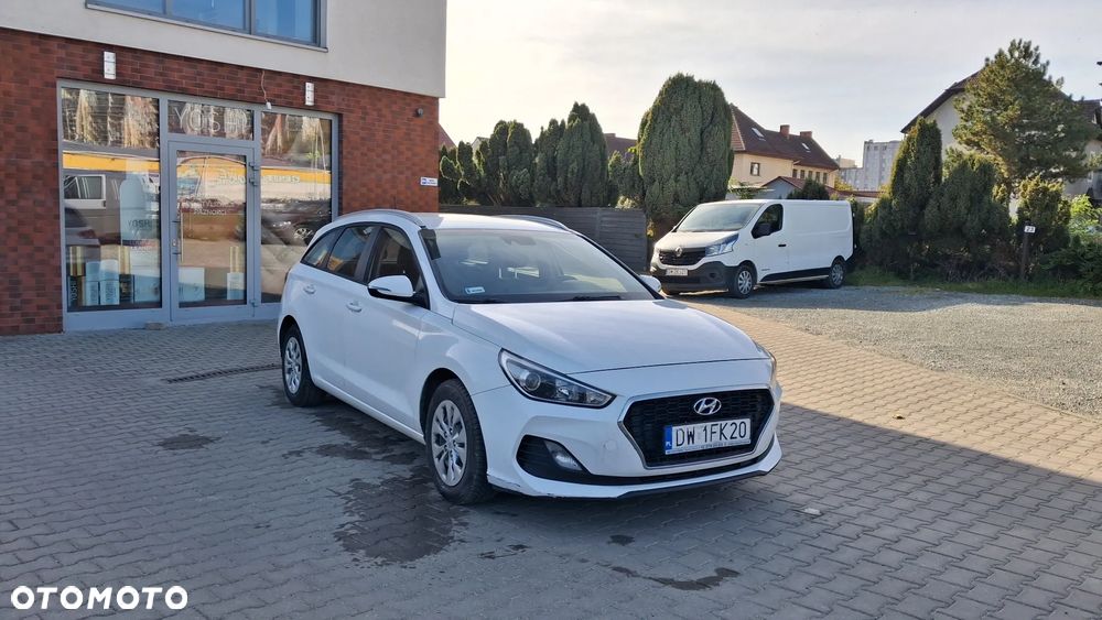 Hyundai i30 1.6 D Classic + - 7