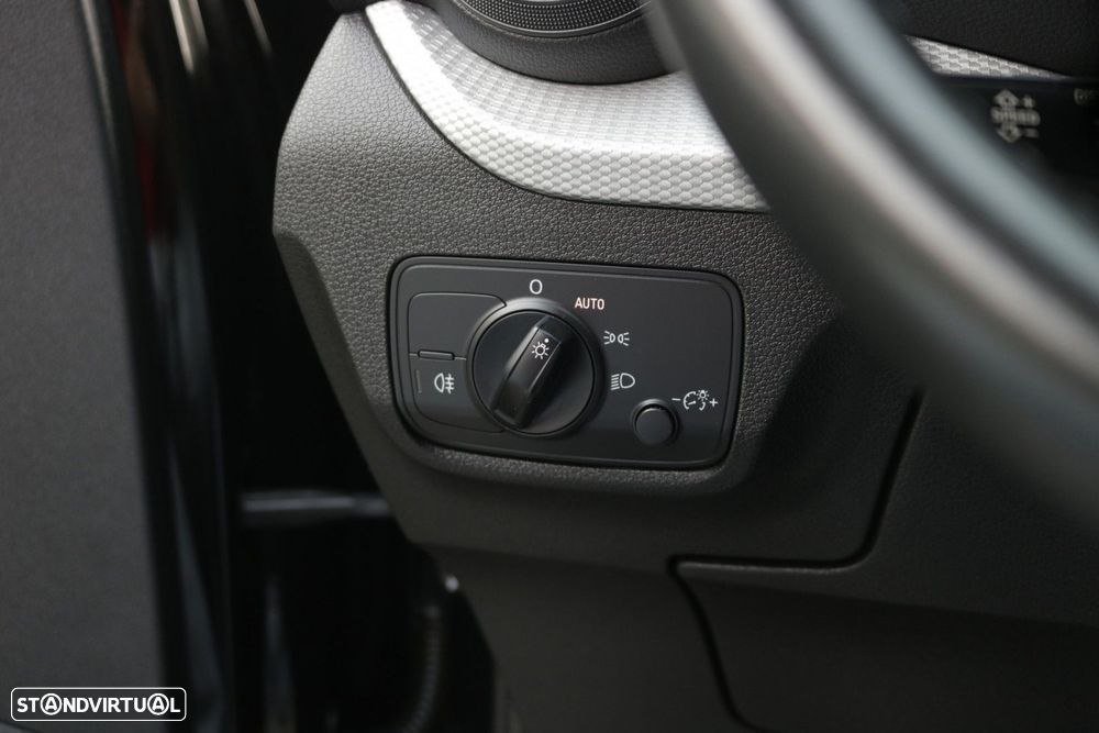 Audi Q2 30 TDI S line S tronic - 31