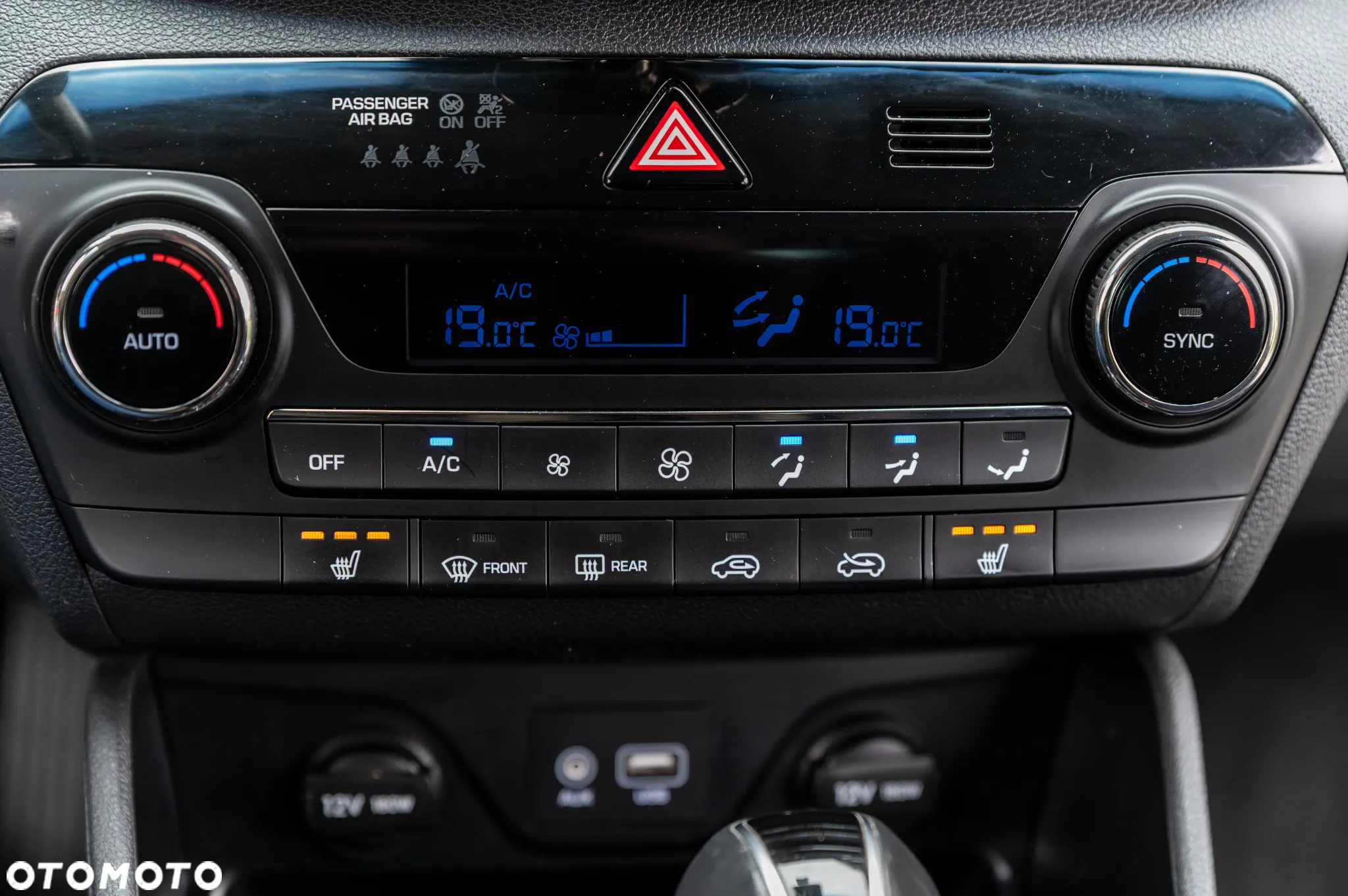 Hyundai Tucson blue 1.7 CRDi 2WD DCT Premium - 28