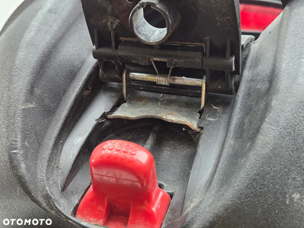 KUFER CENTRALNY  PEUGEOT VIVACITY SKUTER YAMAHA SUZUKI CPI - 11