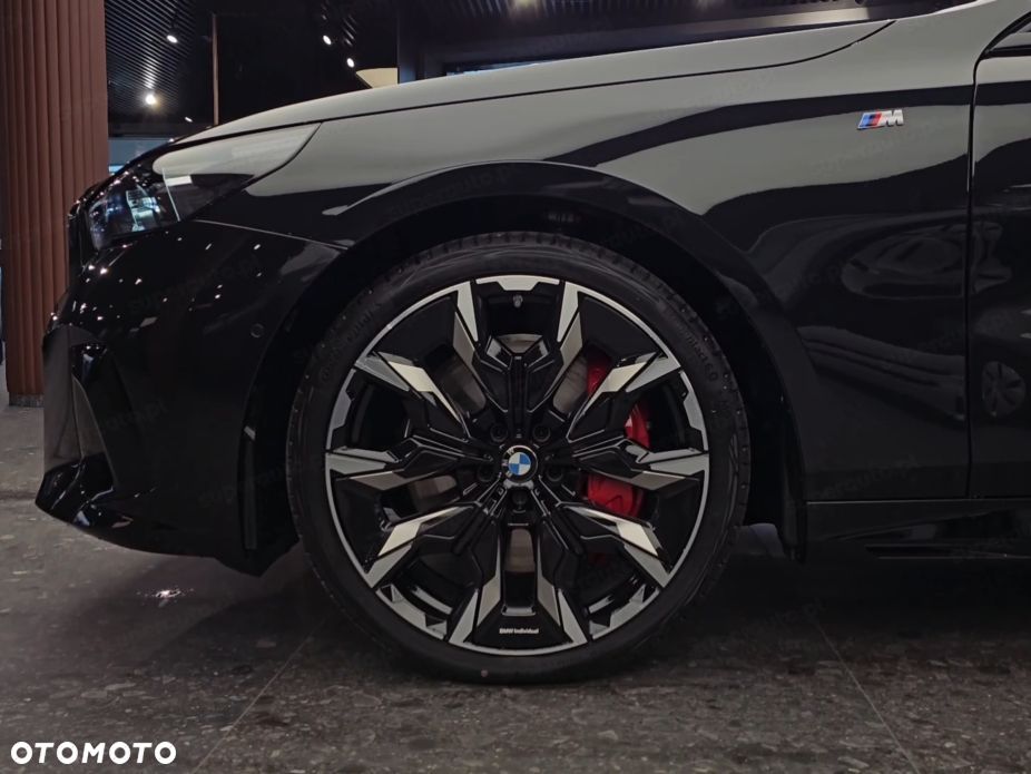 BMW Seria 5 520d xDrive mHEV M Sport - 17