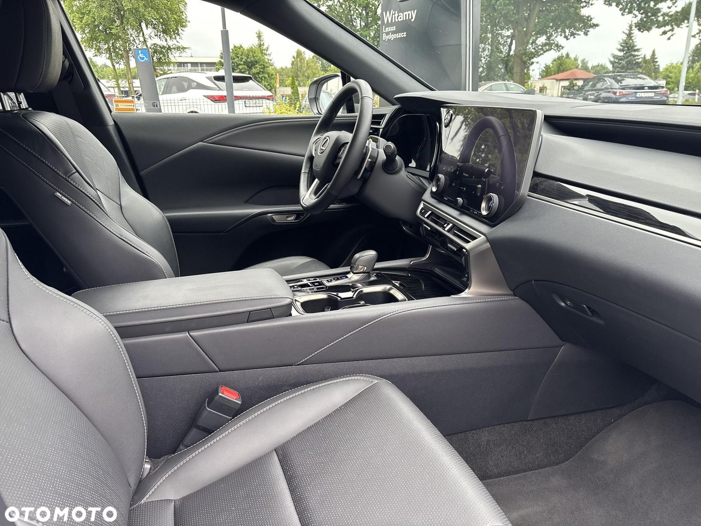 Lexus RX 350h F Sport Design - 22