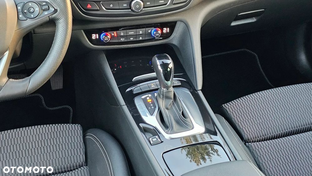 Opel Insignia 2.0 Automatik Business Innovation - 27