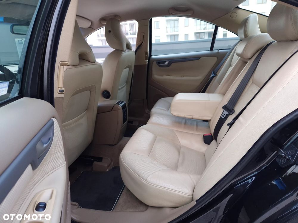 Volvo S60 2.4 Diament - 11