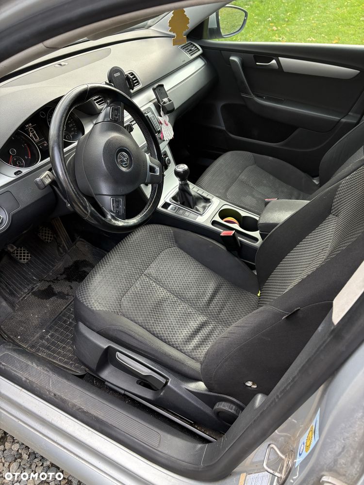 Volkswagen Passat - 6