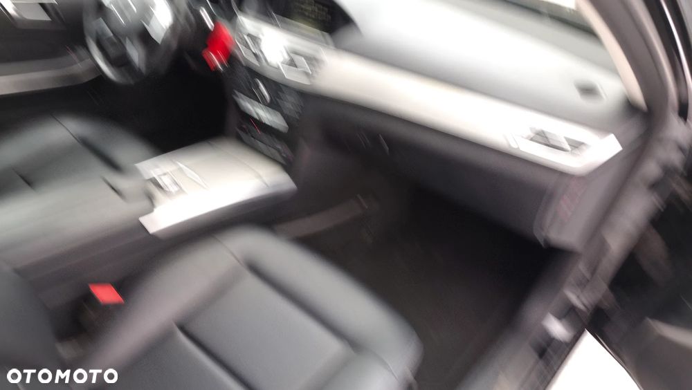 Mercedes-Benz Klasa E 200 CDI 7G-TRONIC Elegance - 37
