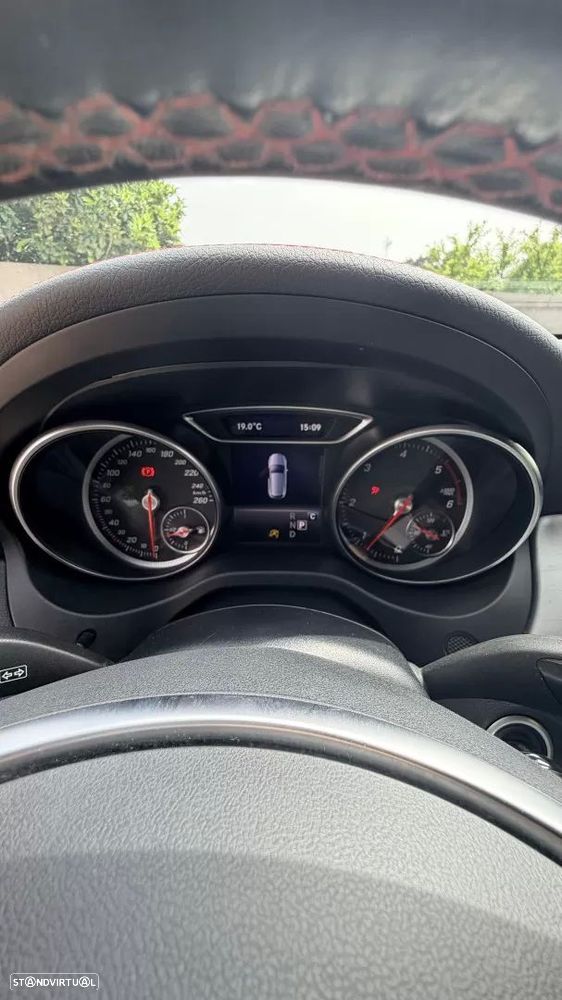 Mercedes-Benz CLA 220 d 4Matic 7G-DCT AMG Line - 21