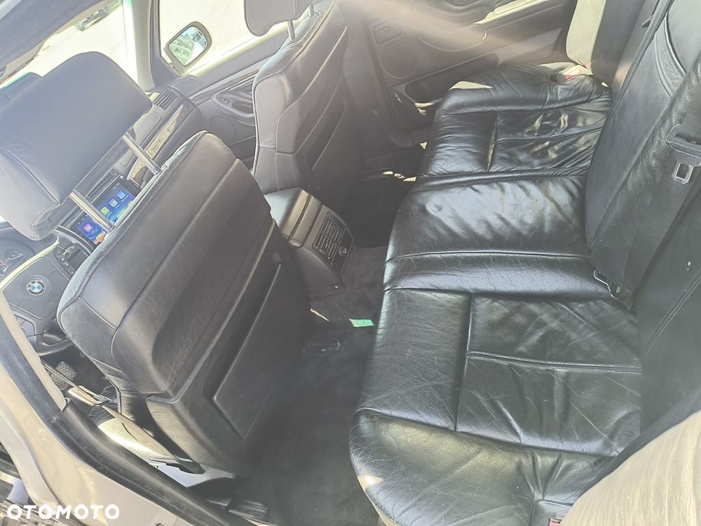 BMW Seria 7 740i V8 - 17
