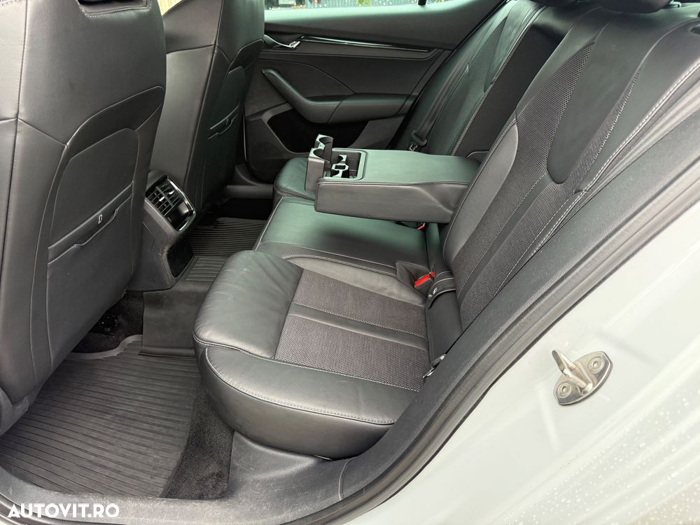 Skoda Octavia 2.0 TDI DSG Ambition - 16