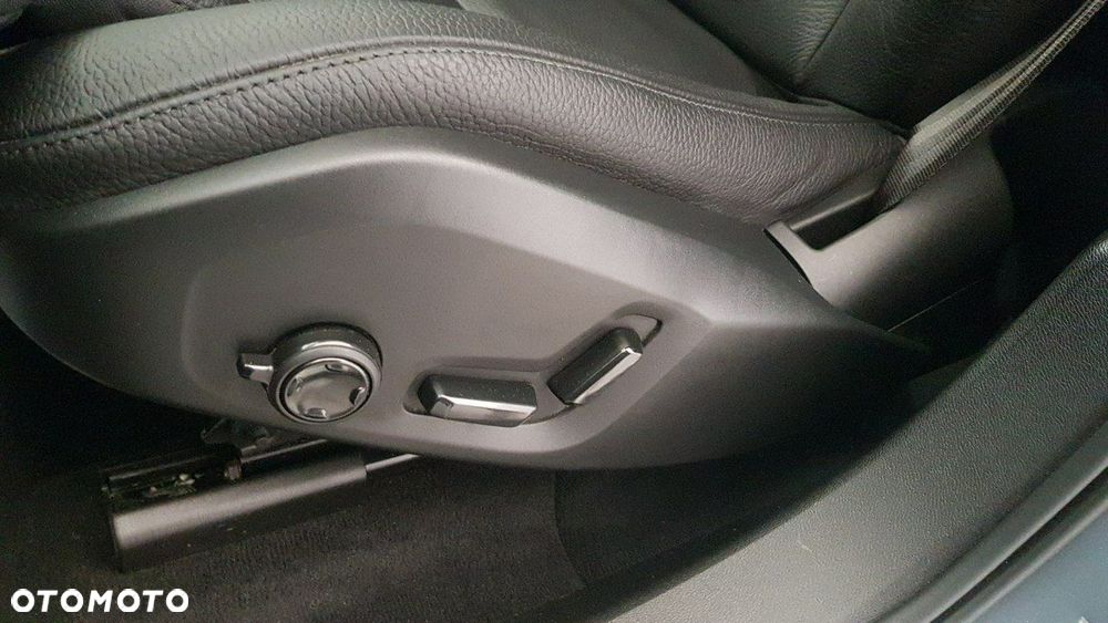 Volvo XC 60 - 32