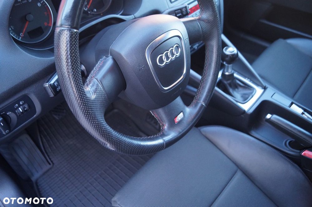 Audi A3 Sportback 1.6 FSI S line Sportpaket plus - 22