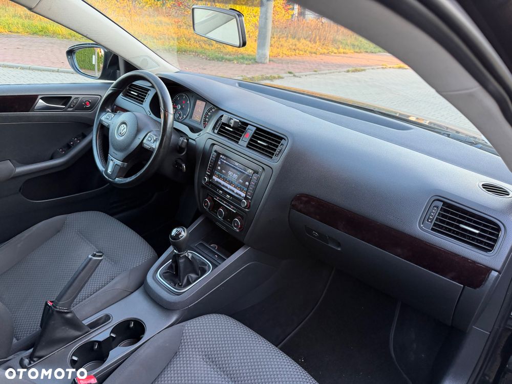 Volkswagen Jetta 1.6 TDI BMT Comfortline - 32