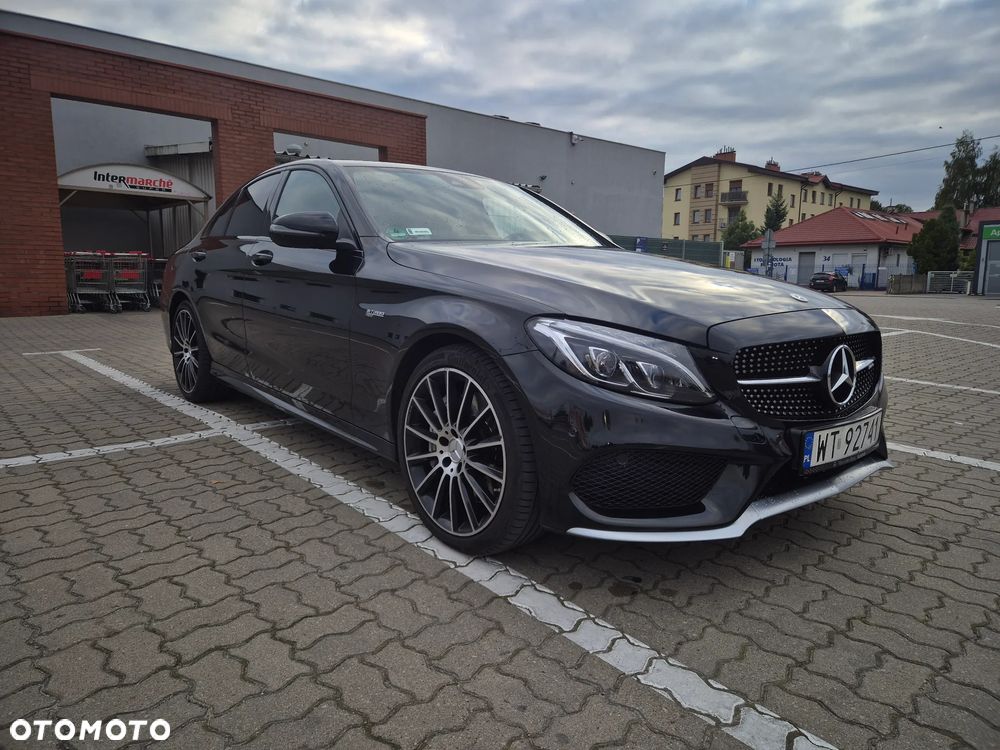 Mercedes-Benz Klasa C AMG 43 4-Matic - 19