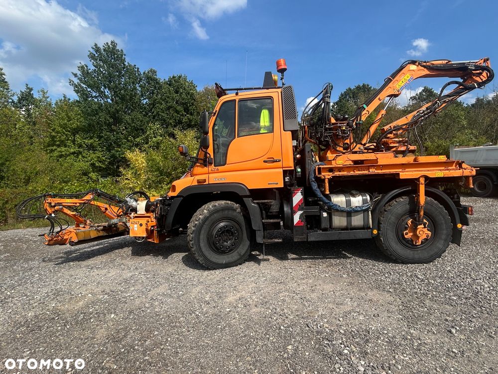 Mercedes-Benz Unimog U 400 - 14