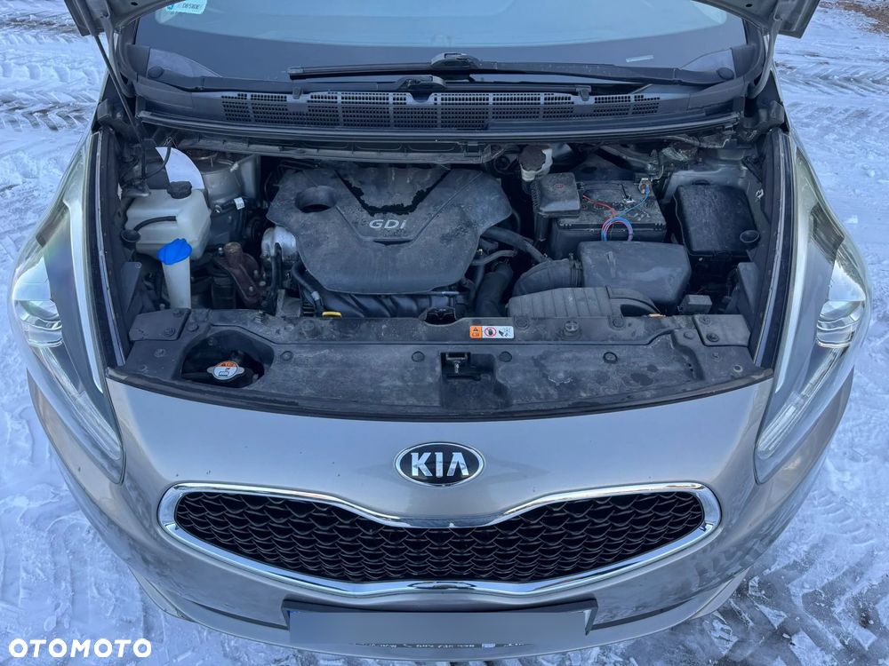 Kia Carens - 4