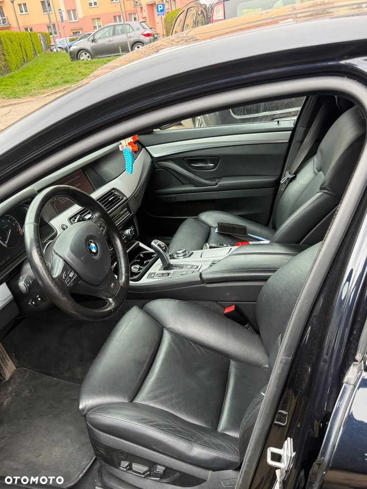 BMW Seria 5 528i xDrive - 6