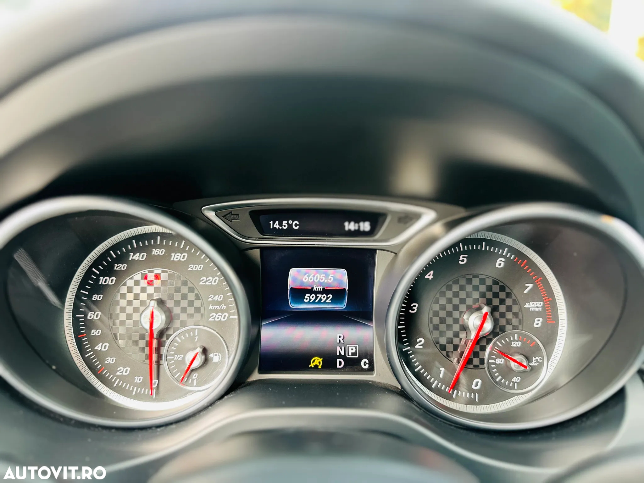 Mercedes-Benz A 180 (BlueEFFICIENCY) 7G-DCT Urban - 7