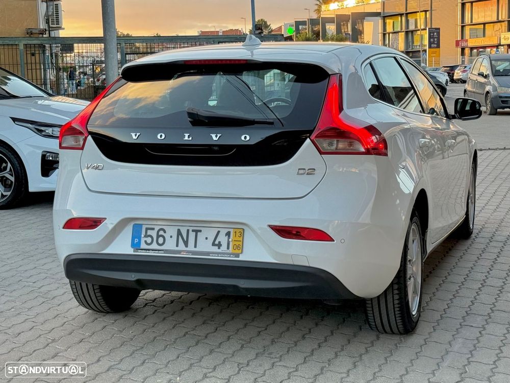 Volvo V40 1.6 D2 Summum - 4
