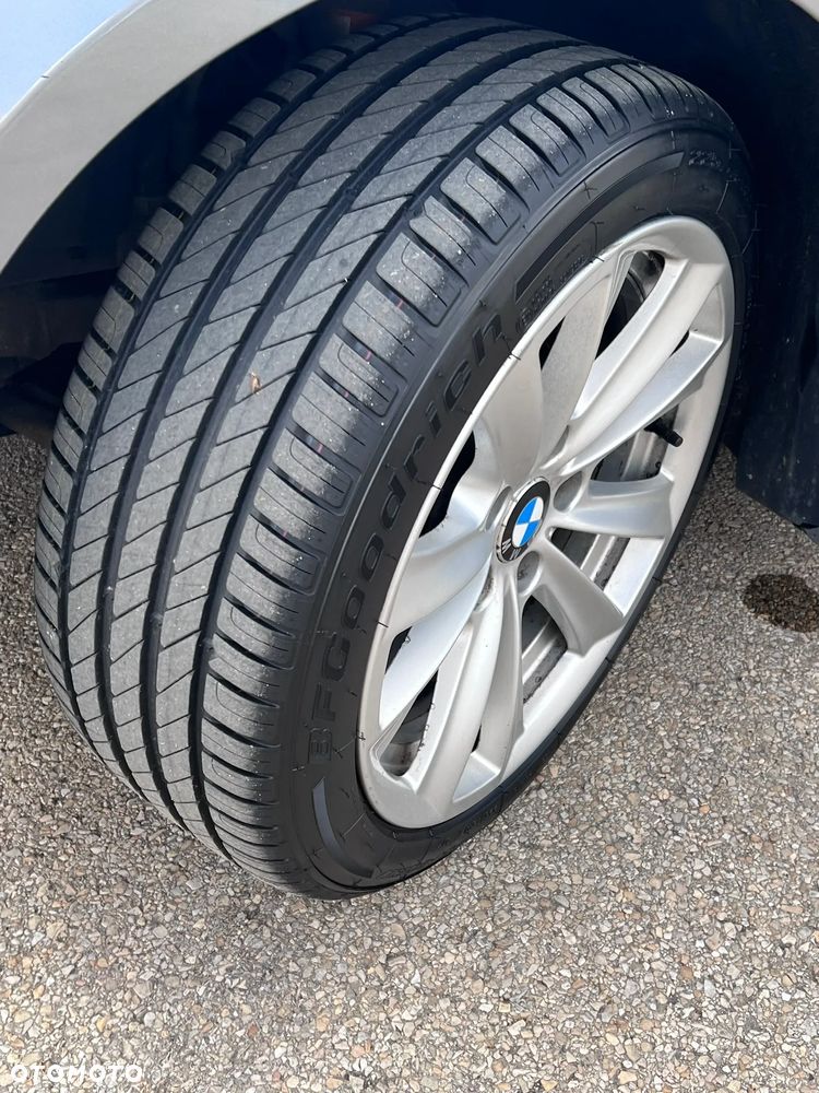 BMW Seria 3 320i - 9