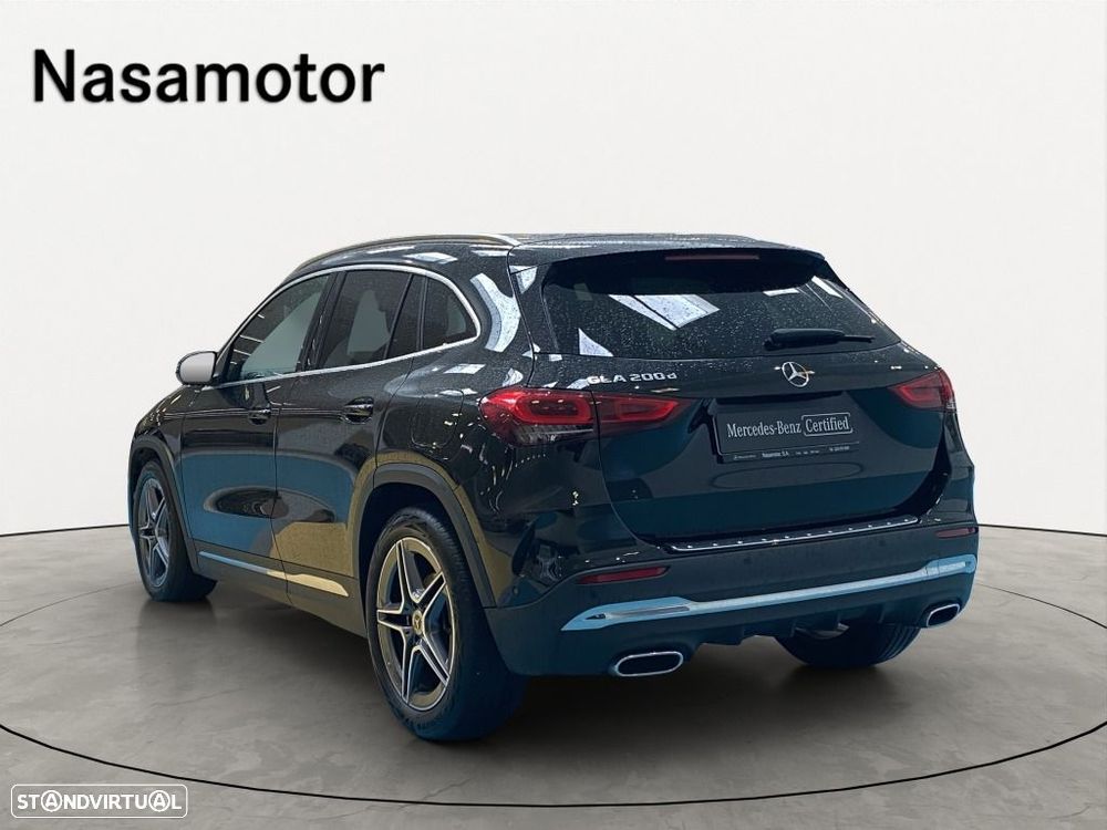 Mercedes-Benz GLA 200 - 2