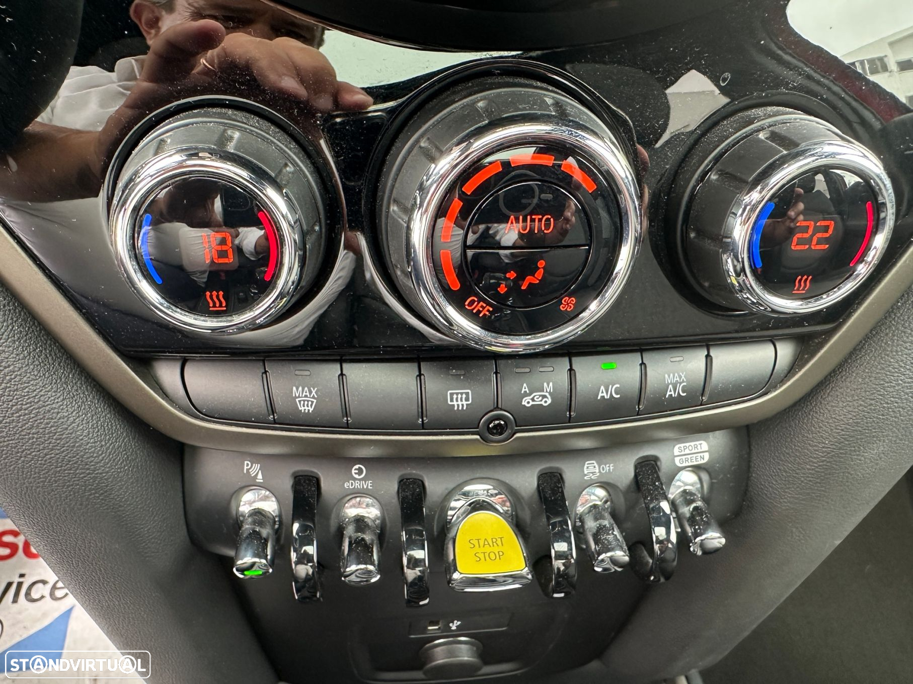 MINI Countryman Cooper SE ALL4 Auto - 25