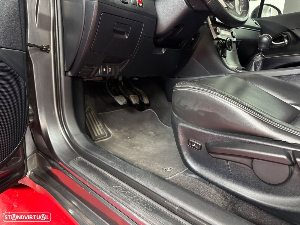 Toyota Avensis SW 2.0 D-4D Exclusive +Pele+GPS - 19