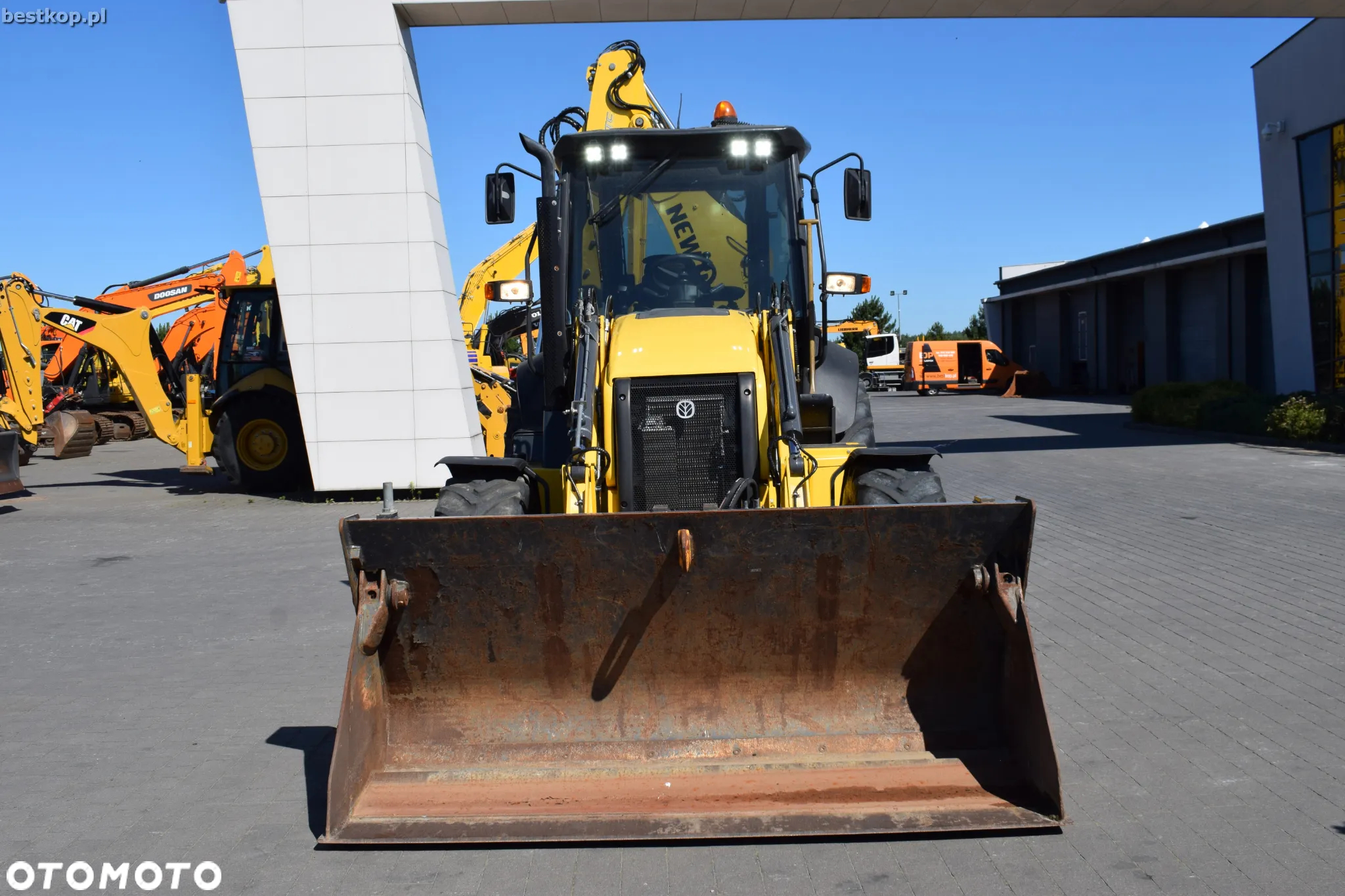 New Holland B110C - 12