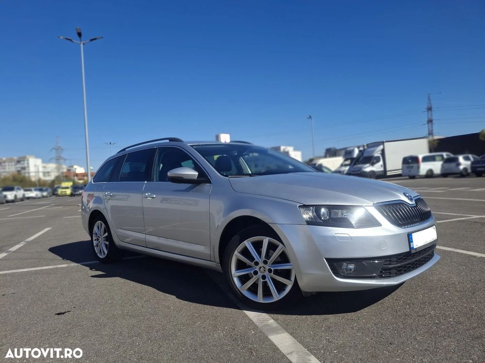 Skoda Octavia 1.6 TDI DSG Style - 4