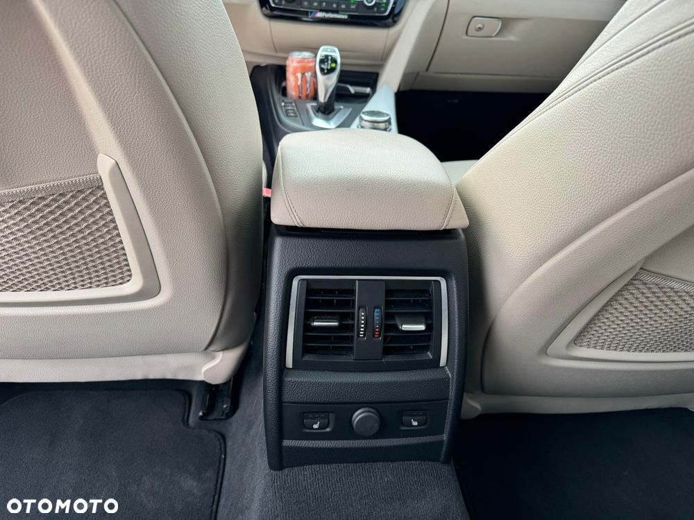 BMW Seria 3 340i xDrive Edition M Sport Shadow - 36